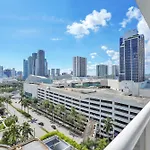 Stay In Love! Miami Skyline Views, Renovated