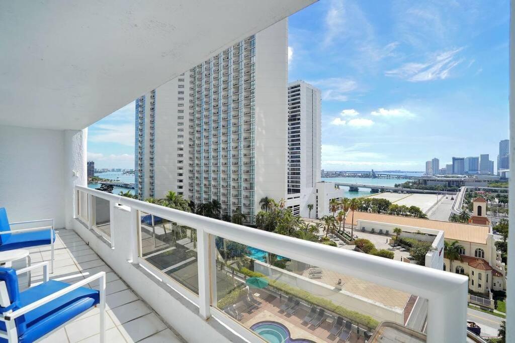 In Love! Skyline Views, Renovated Miami