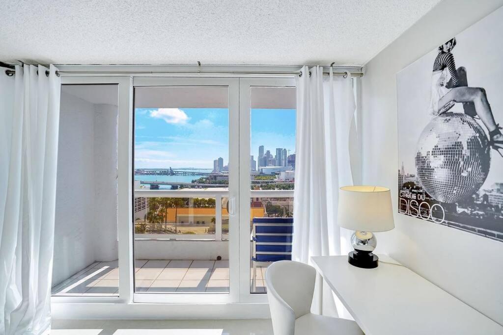 In Love! Skyline Views, Renovated Appartamento