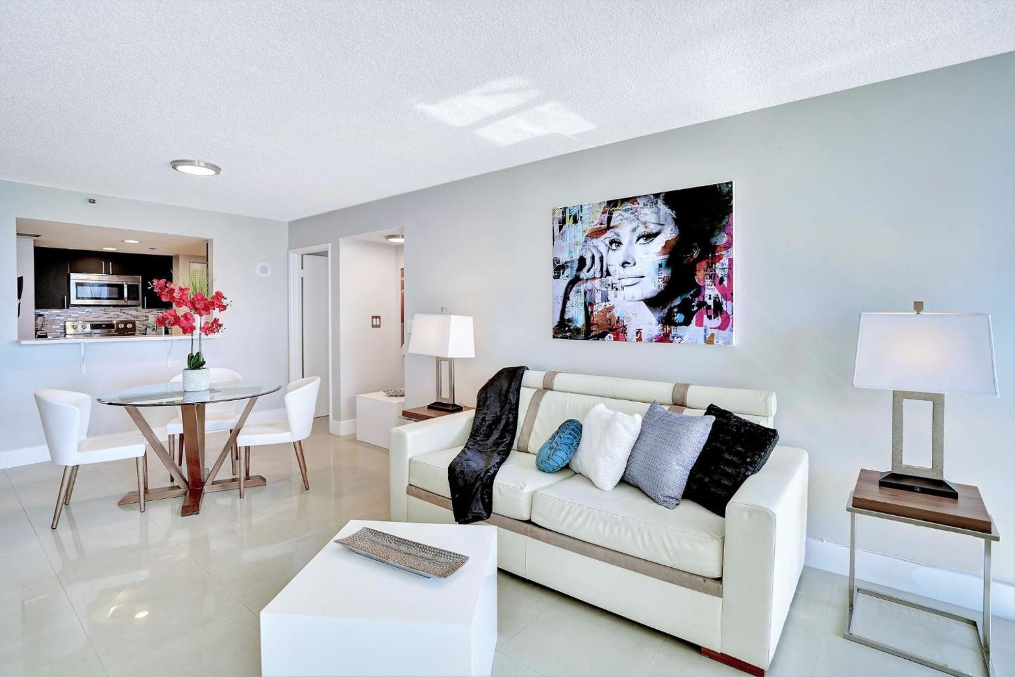 In Love! Skyline Views, Renovated Appartamento *