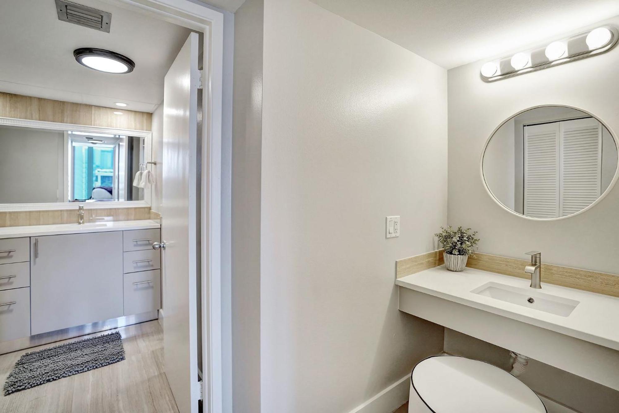 In Love! Skyline Views, Renovated Miami